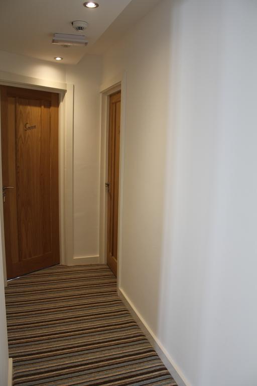 Inn Three Horseshoes Country Barry