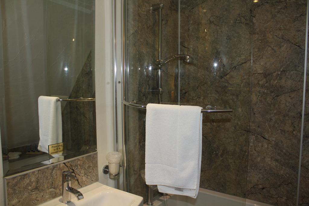 Three Horseshoes Country Inn 4*