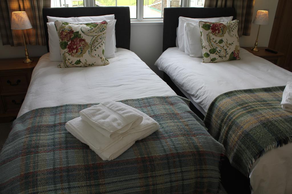 Inn Three Horseshoes Country