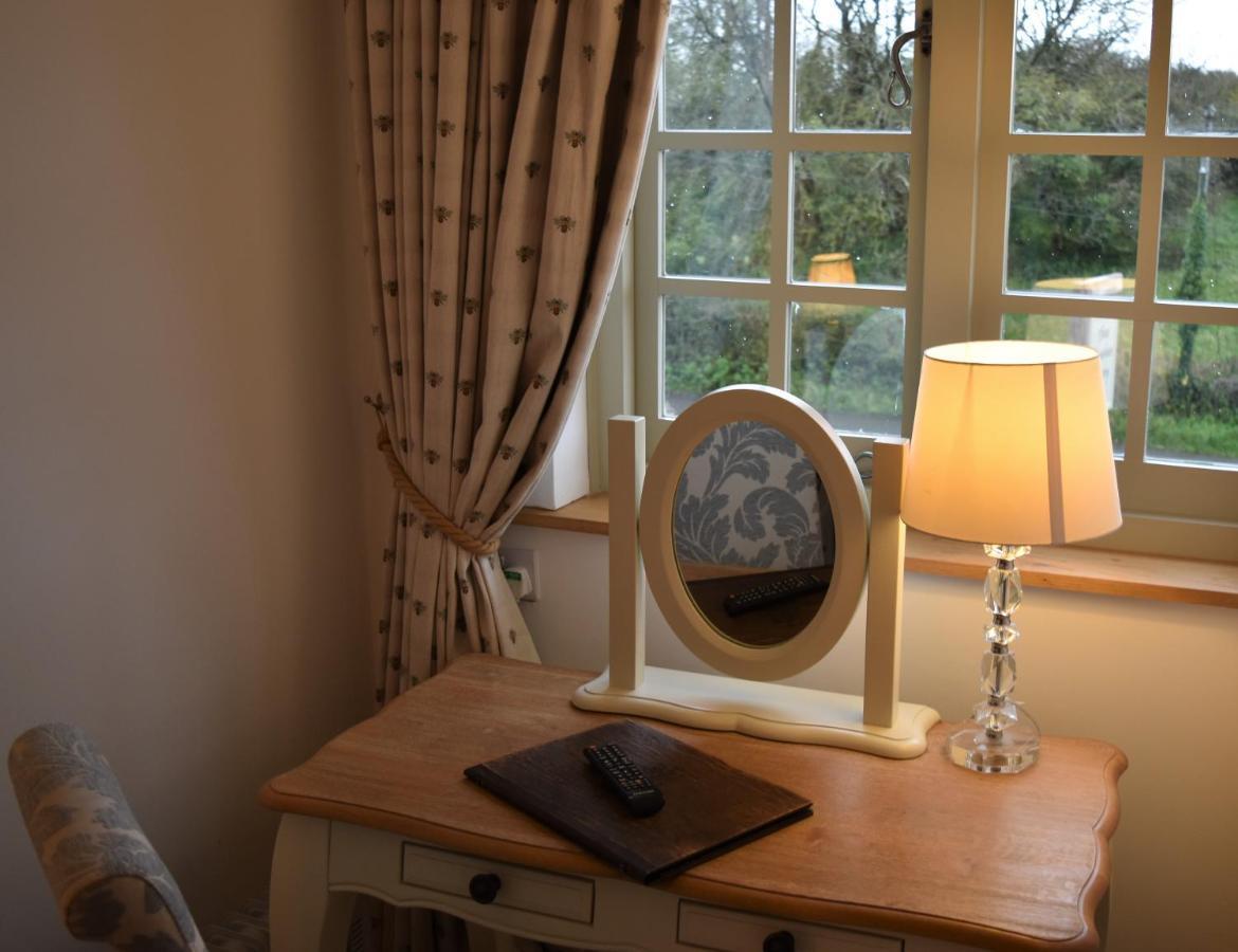 Three Horseshoes Country Inn